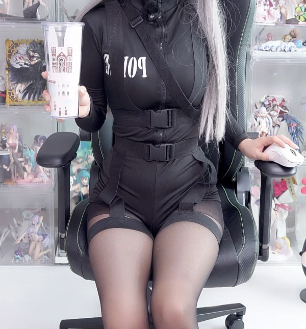 image.png 카캉이 오늘 정면샷 좀 지리네