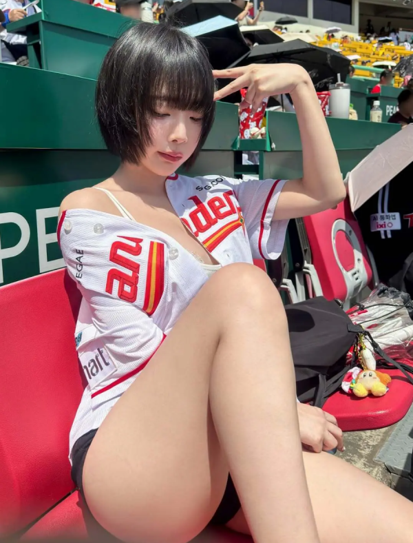 3411119894_vO0UZQFw_10af9e447befb8095f38b5c1bbe1268b07f97c73.png